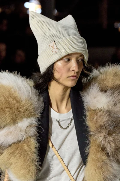 Look 83